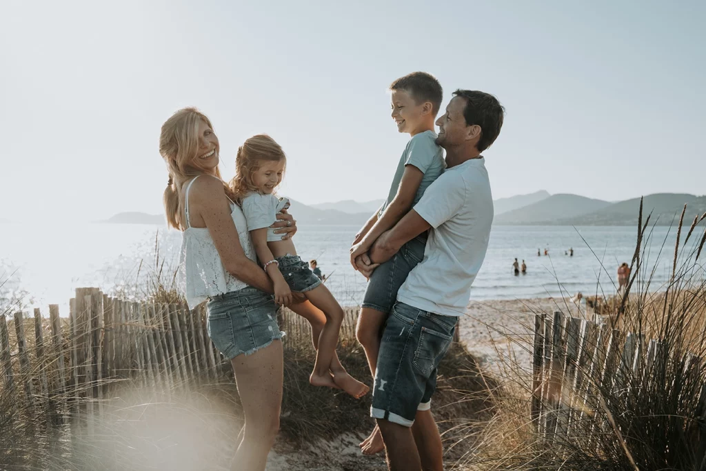 photographe, famille, séance photo, shooting, var, Provence, saint maximin, la roquebrussanne, toulon, hyènes, Aix en Provence